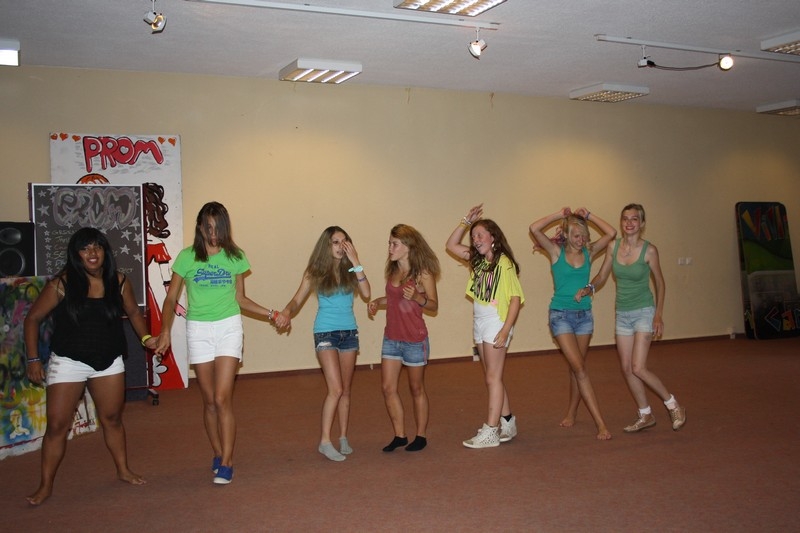 Village Camps International Summer Camp Leysin, Switzerland 2026-08-15 https://www.villagecamps.com/journals_admin/images/716-21-prom (218).jpg